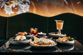 El Restaurante Zazatam, con la mesa puesta