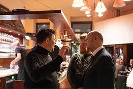 Norbert Kettner, Tim Mälzer und Lukas Mraz im Cafe Anzengruber