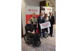 v.l.n.r. Claudia Miler/myAbility, Katharina Thill/myAbility, Norbert Kettner/WienTourismus, Silvia Fleischhacker/Wirtschaftskammer Wien, Michael Aumann/myAbility&#169;&#8482;&#169;