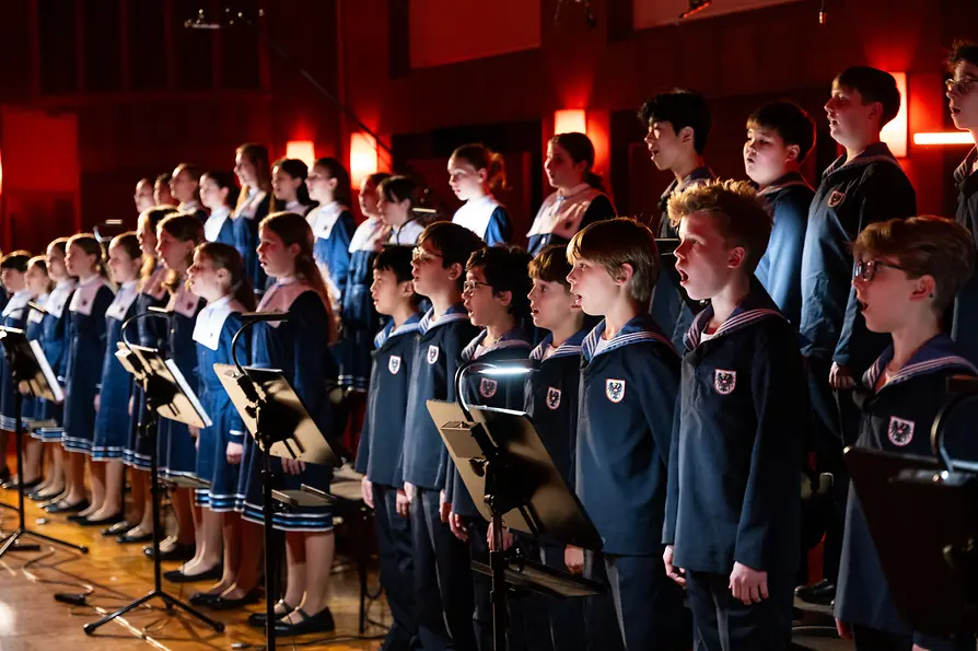 Wiener Sängerknaben und Chormädchen