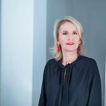 Business portrait of Prof. m´Mag. Dr. Johanna Schwanberg, Direktorin I Dom Museum Wien & Präsidentin I ICOM Österreich 