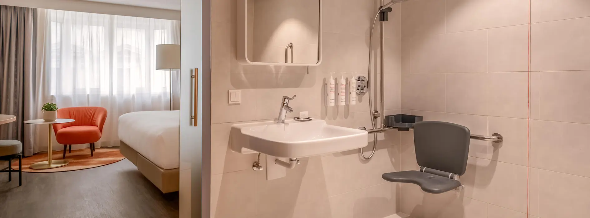 Badezimmer in barrierefreiem Zimmer im Vienna Marriott Hotel