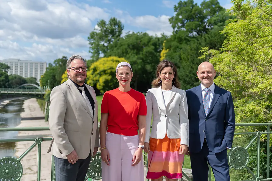 Dominic Schmid, Spartenobmann Tourismus und Freizeitwirtschaft der Wirtschaftskammer Wien; Wiebke Stockinger, Geschäftsführerin Halle E+G; Susanne Baumann Söllner, Vorständin für Kongressmanagement und Sprecherin des Vorstands des Austria Center Vienna und Norbert Kettner, Geschäftsführer des WienTourismus