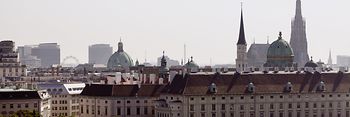 Blick auf die Wiener Innenstadt mit Stephansdom Hintergrund