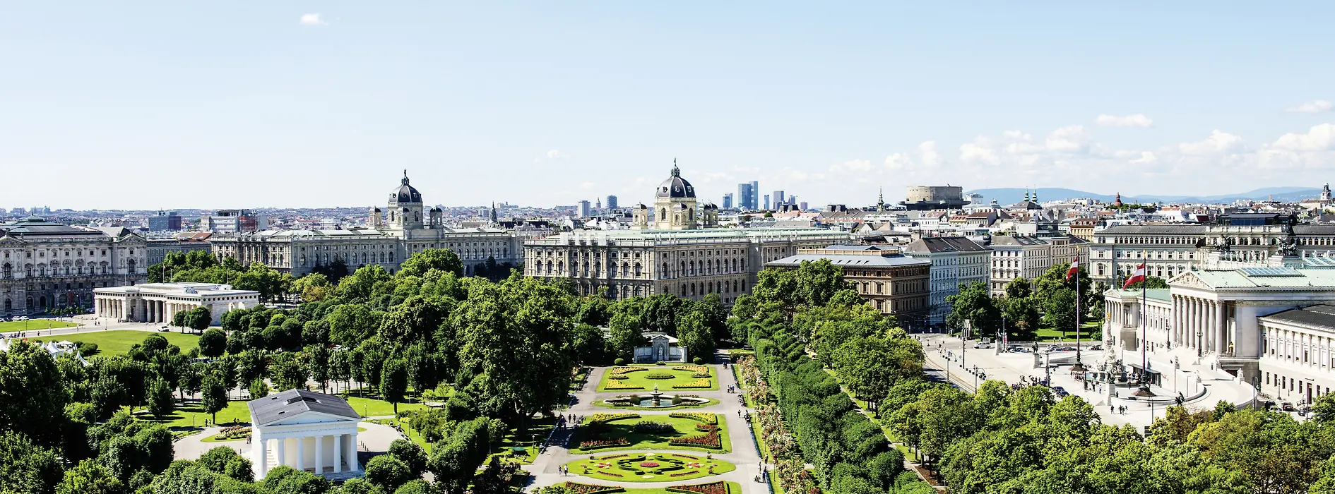 Panoramic view of the Volksgarten and buildings along the Ringstrasse