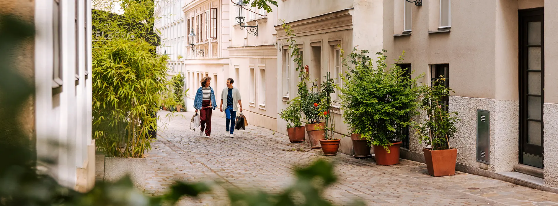 A woman and a man shopping in Spittelberg