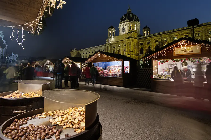 Wien, Weihnachtsdorf am Maria-Theresien-Platz