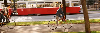 Cyclists on the bike path along Ringstrasse boulevard