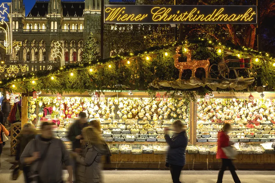 WienTourismus / Christian Stemper Wiener Weihnachtstraum auf dem Rathausplatz, Christkindlmarkt