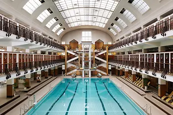 Amalienbad, swimming pool and diving tower