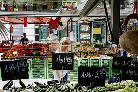 Food stand at the Brunnenmarkt in Vienna