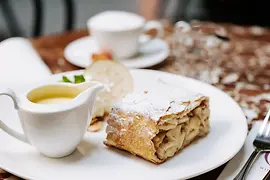 Apple strudel