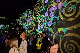 Paris, Atelier des Lumières, 2018, Gustav Klimt, Innenansicht