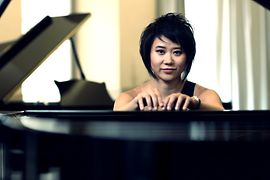 Yuja Wang, Portraitfoto, am Klavier