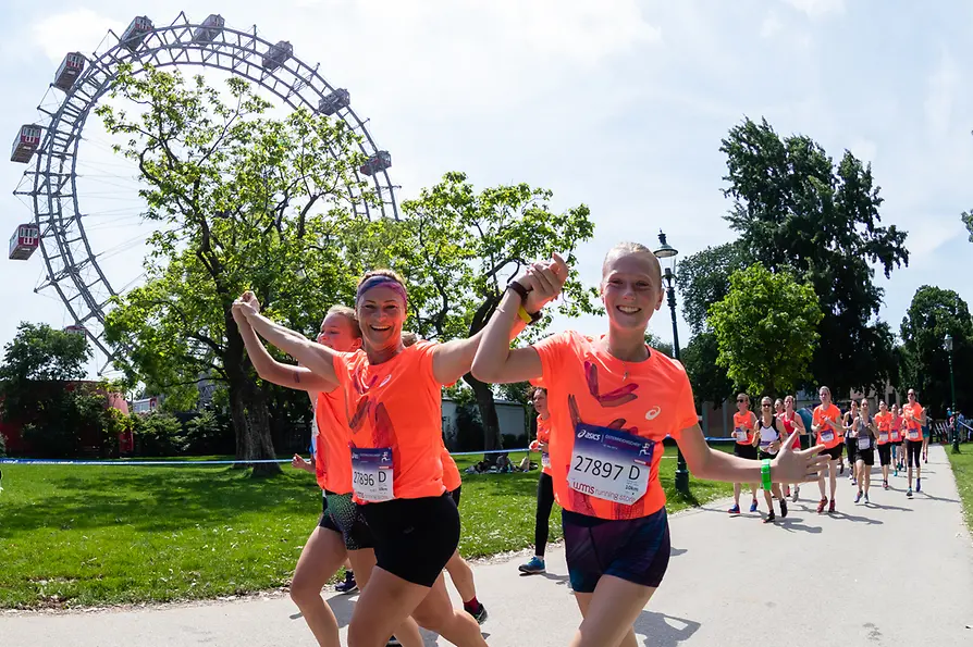 Frauenlauf, Läuferinnen vor dem Riesenrad
