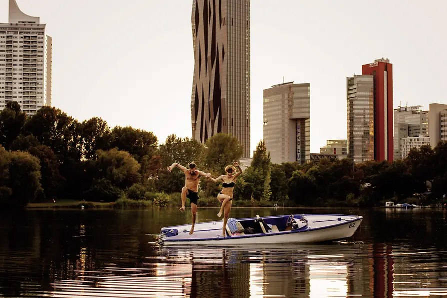 WienTourismus / Paul Bauer Bathing fun, Old Danube