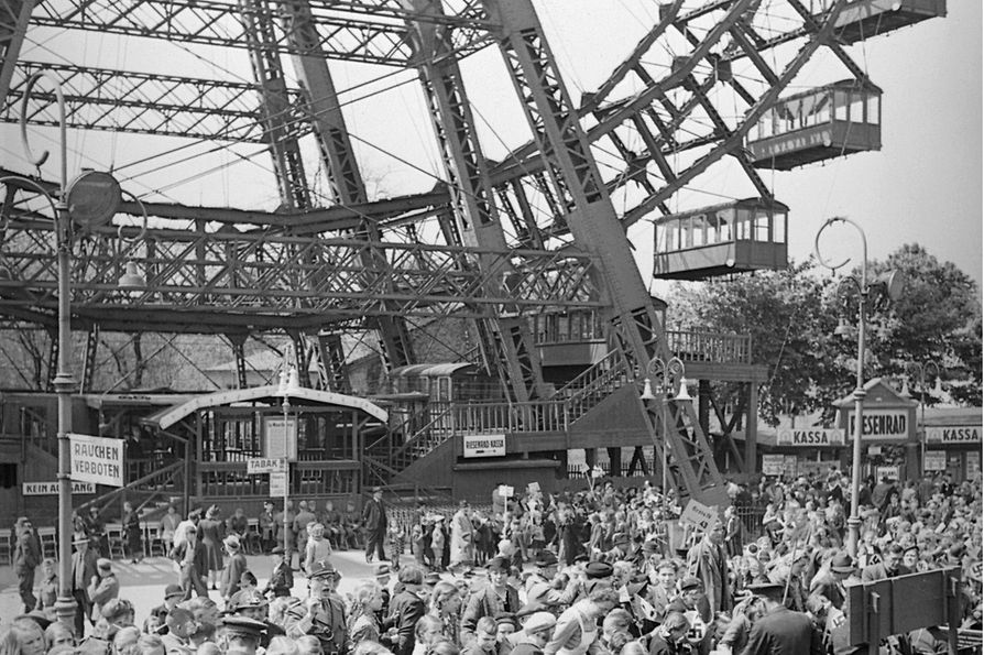 Giant Ferries Wheel, historical photo