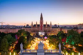 Filmfestival auf dem Wiener Rathausplatz, Blick vom Burgtheater