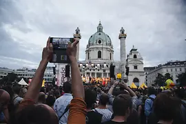 Vienna Popfest – atmosphere, view of the stage in daylight