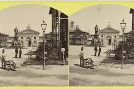 World Exhibition in Vienna, photo: Maximiliansplatz with trolleys in the foreground