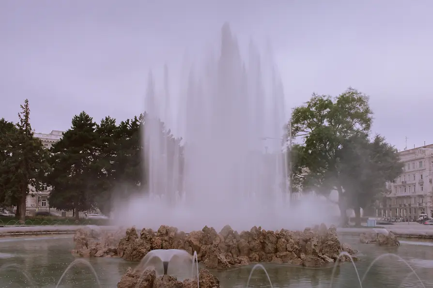 Hochstrahlbrunnen, Schwarzenbergplatz