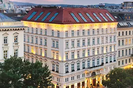 Hotel The Amauris, facade