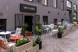 Restaurant Hertz & Seele, sidewalk café, guest garden
