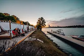 Restaurant Maya Garden, Danube bank, guest garden