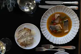 Restaurant Kutsch, gedeckter Tisch, Bouillabaisse