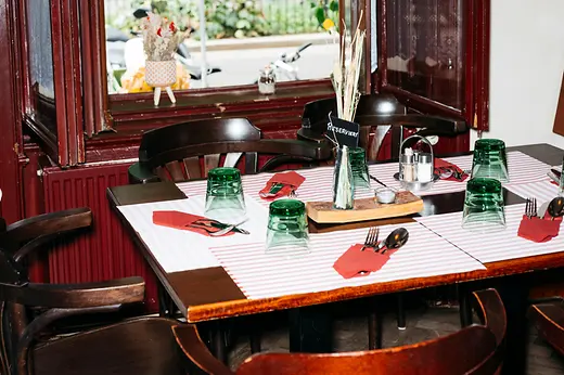 Gußhausviertel, Restaurant Buchecker & Sohn, interior view, set table