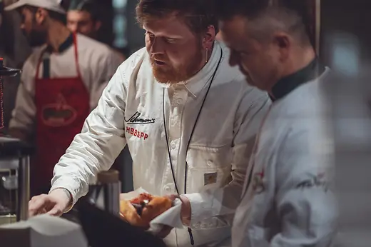 Lukas Mraz bei Ferhat Döner