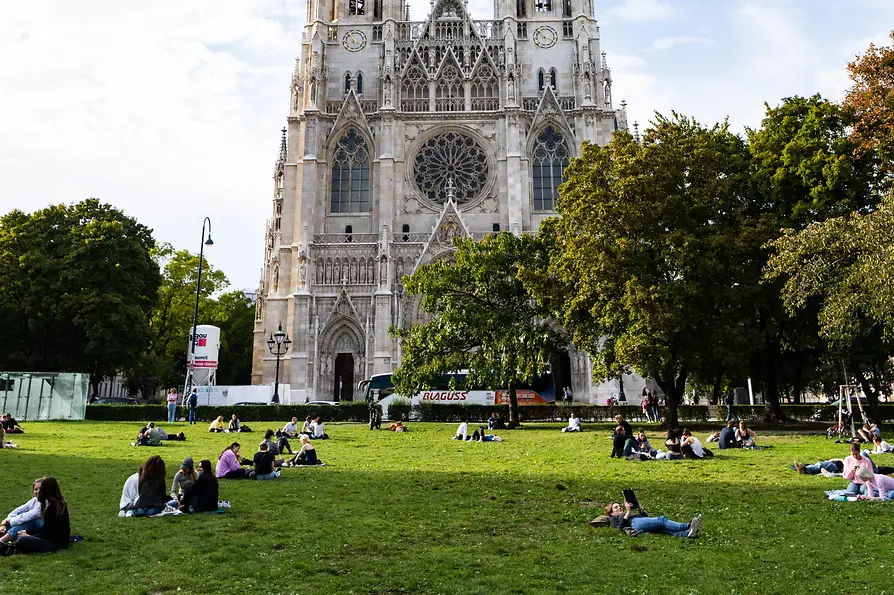 Sigmund Freud Park, Votive Church