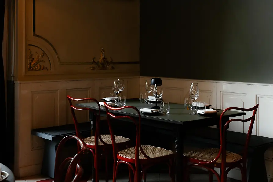 Restaurant, Cucina Itameshi, interior view, laid table