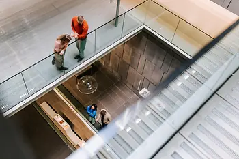 4 people visiting the mumok museum of modern art