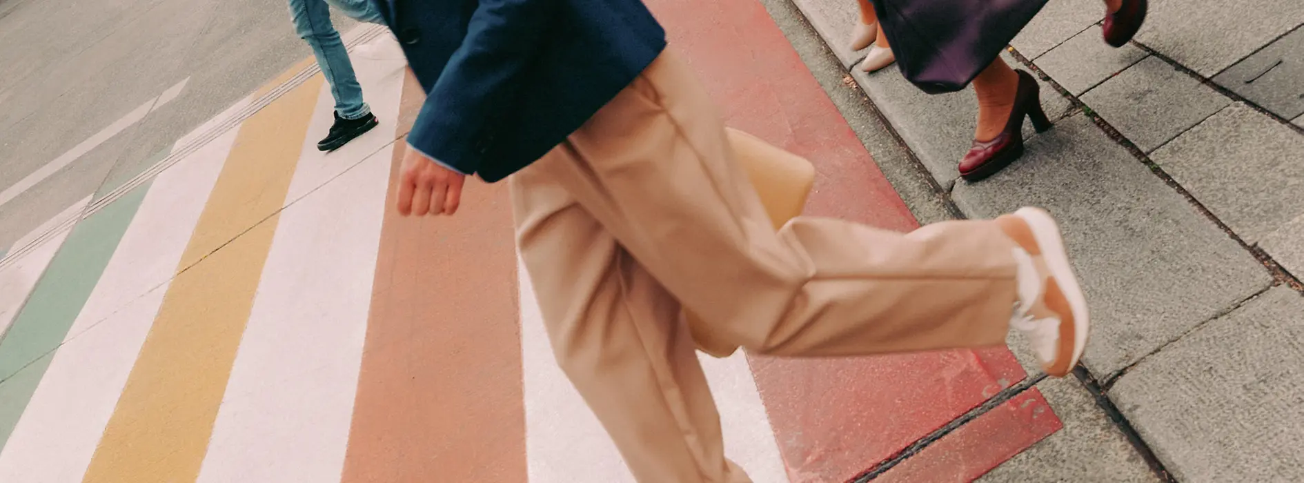 Spazieren, Mariahilfer Straße, Regenbogen