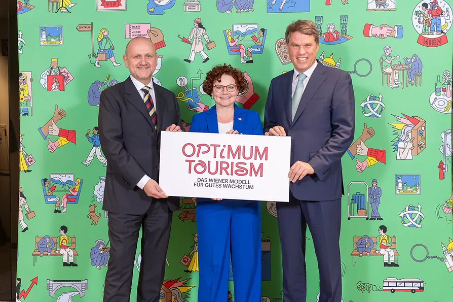 Tourismusdirektor Norbert Kettner, Tourismusstaatssekretärin Elisabeth Zehetner, UN Tourismexperte Dirk Glaesser