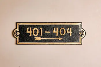 Sign with room numbers at Hotel Motto Vienna